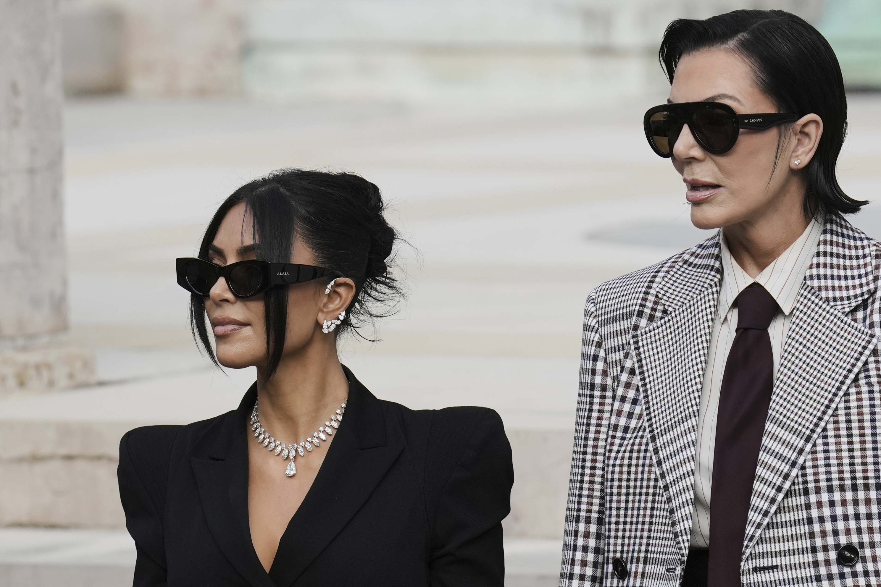 Kim Kardashian, Kris Jenner