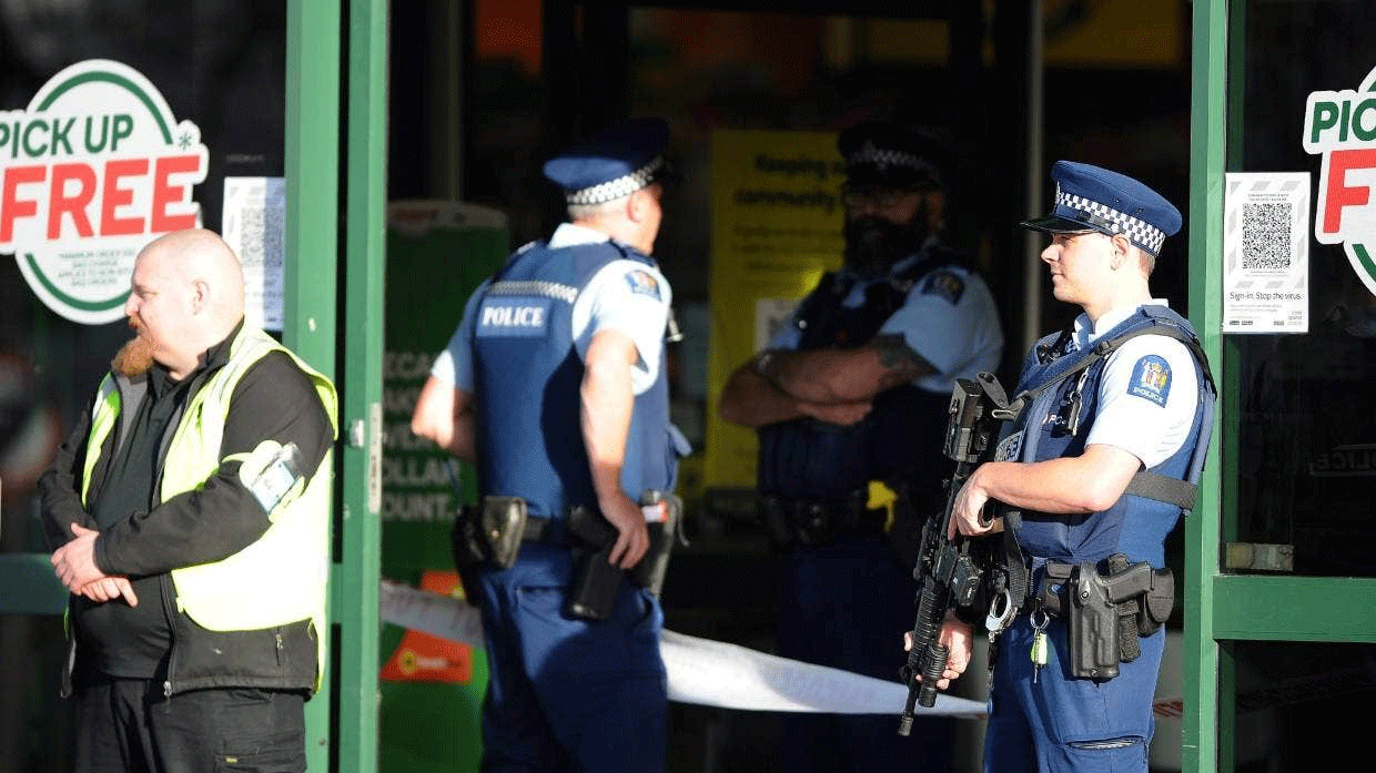 Police pictured outside the central Dundin Countdown store on Monday.