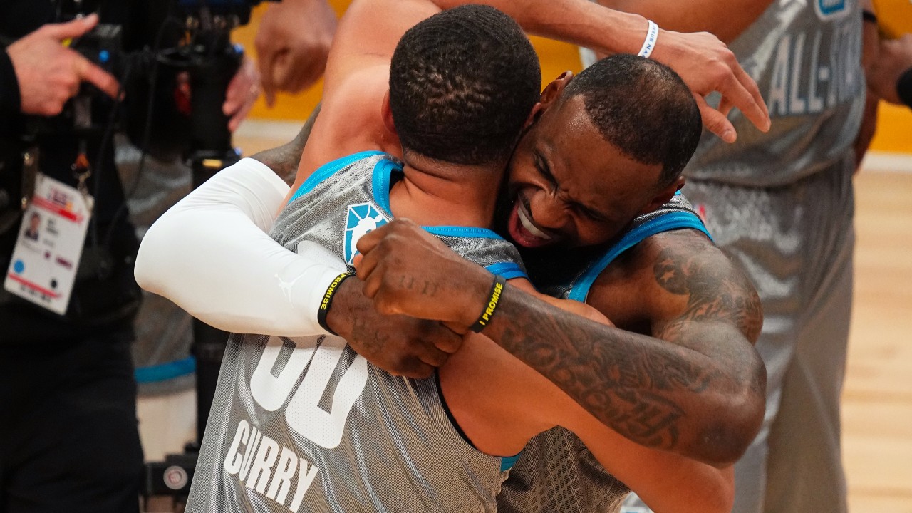 LeBron James y Steph Curry protagonizan la victoria del Team LeBron sobre  el Team Durant
