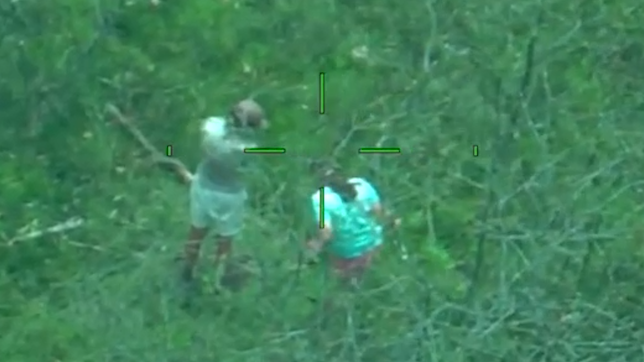 New vision shows the moment two missing children in rural NSW were found.