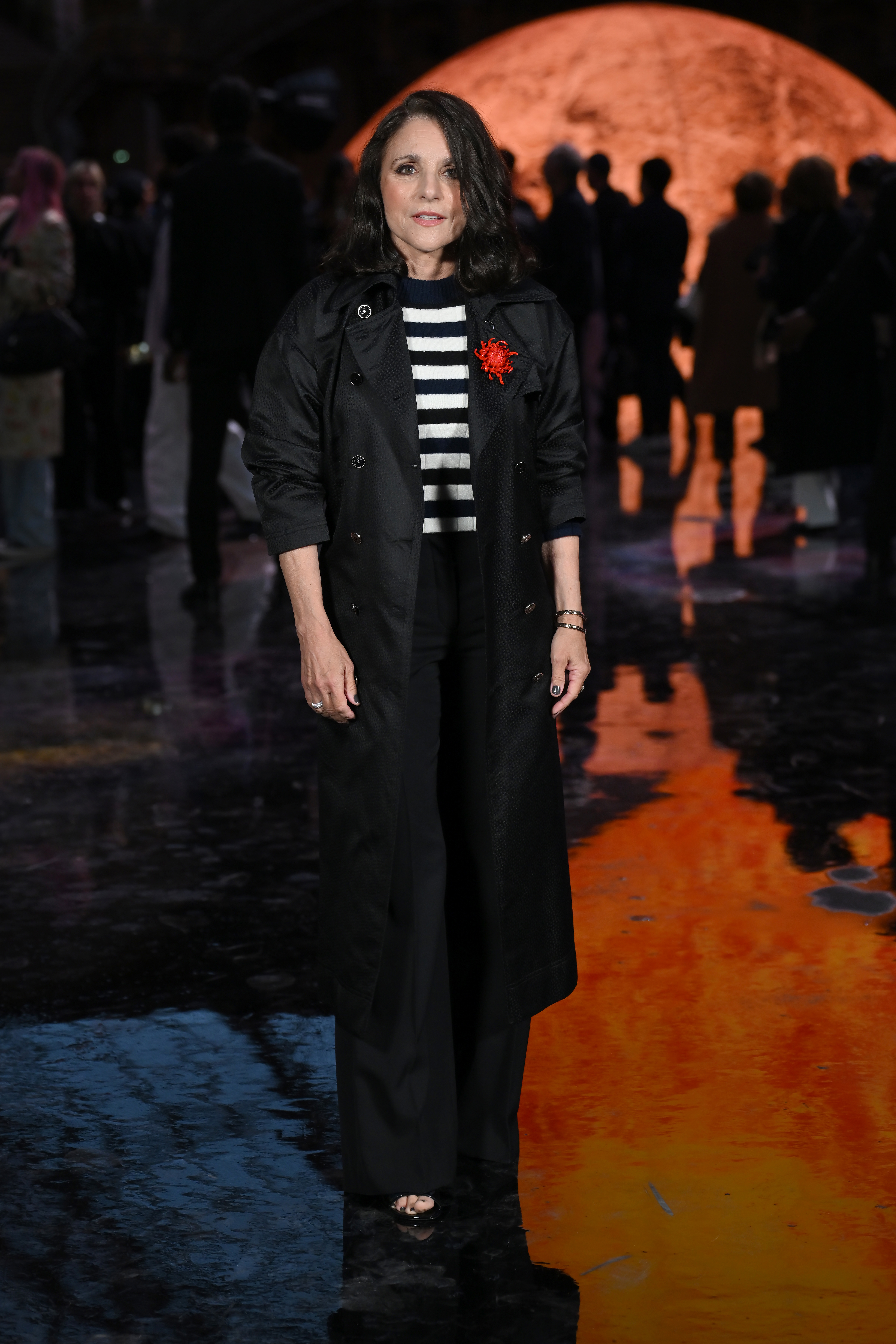Julia Louis-Dreyfus at the Chanel Womenswear Spring/Summer 2026 show as part of Paris Fashion Week on October 6, 2025 in Paris, France. 
