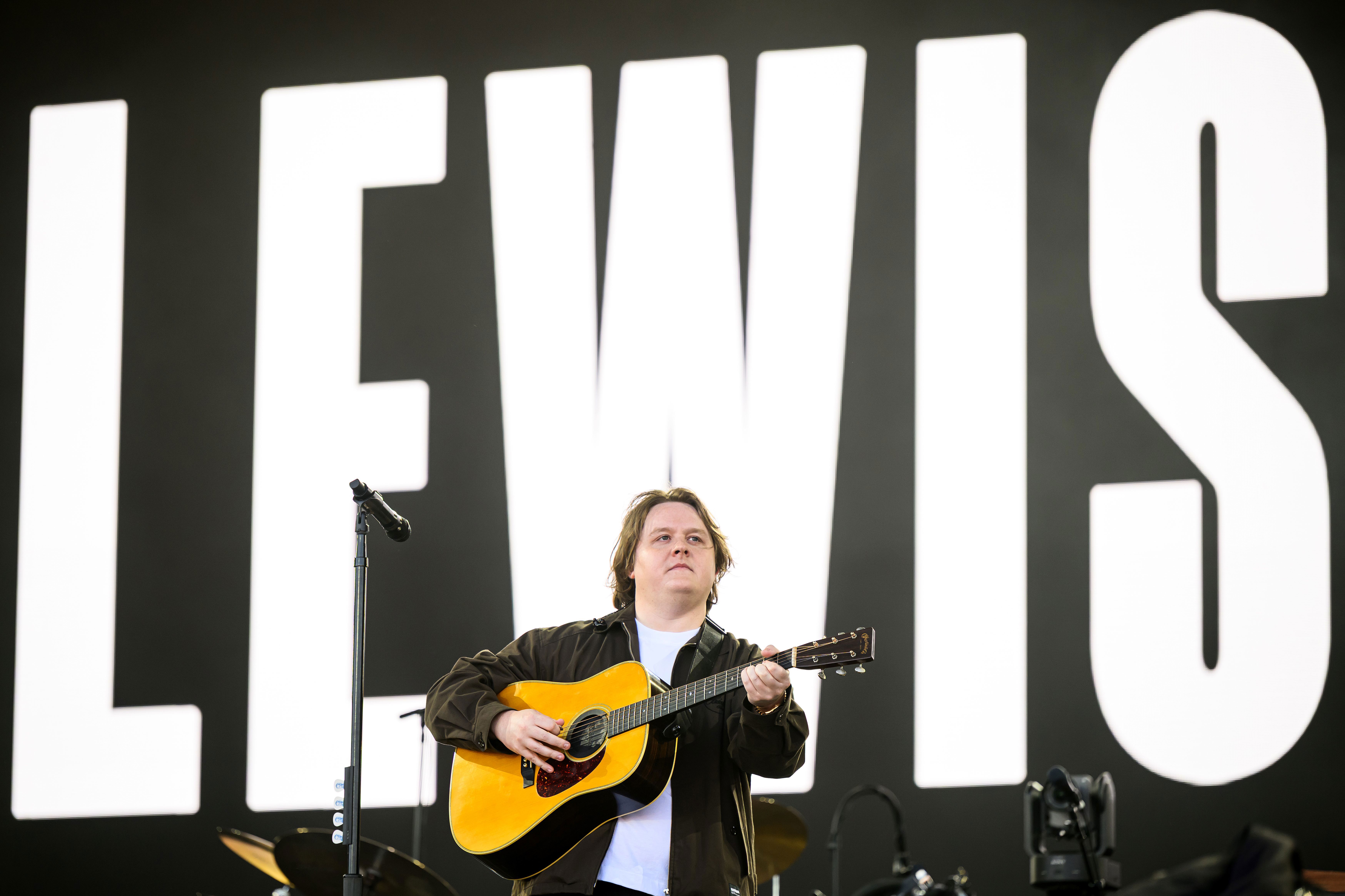 U﻿K Singer Lewis Capaldi has made an emotional return to the iconic Glastonbury Music festival after taking two years off due to his struggle with tourettes syndrome. 