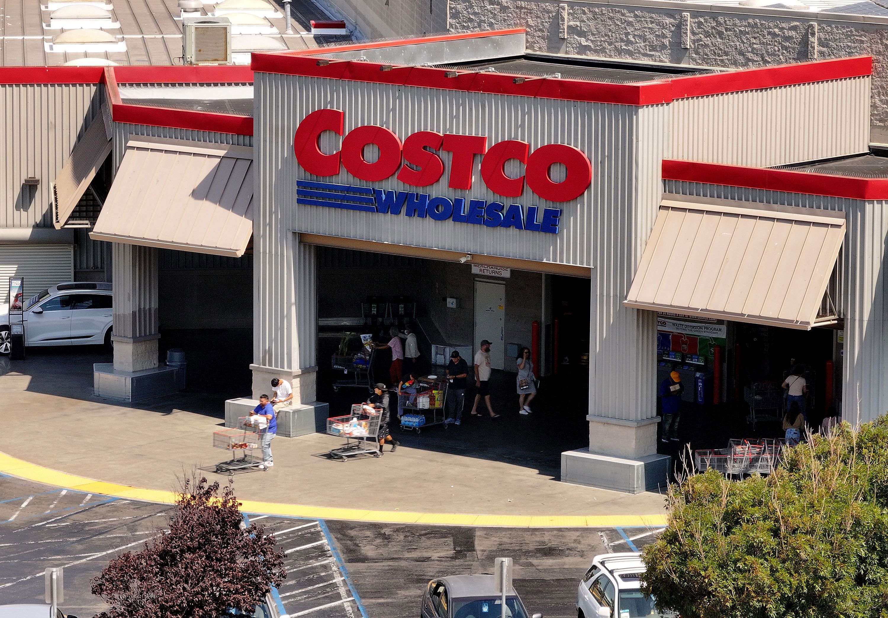 US considers banning Iranians from shopping at Costco during UN meeting