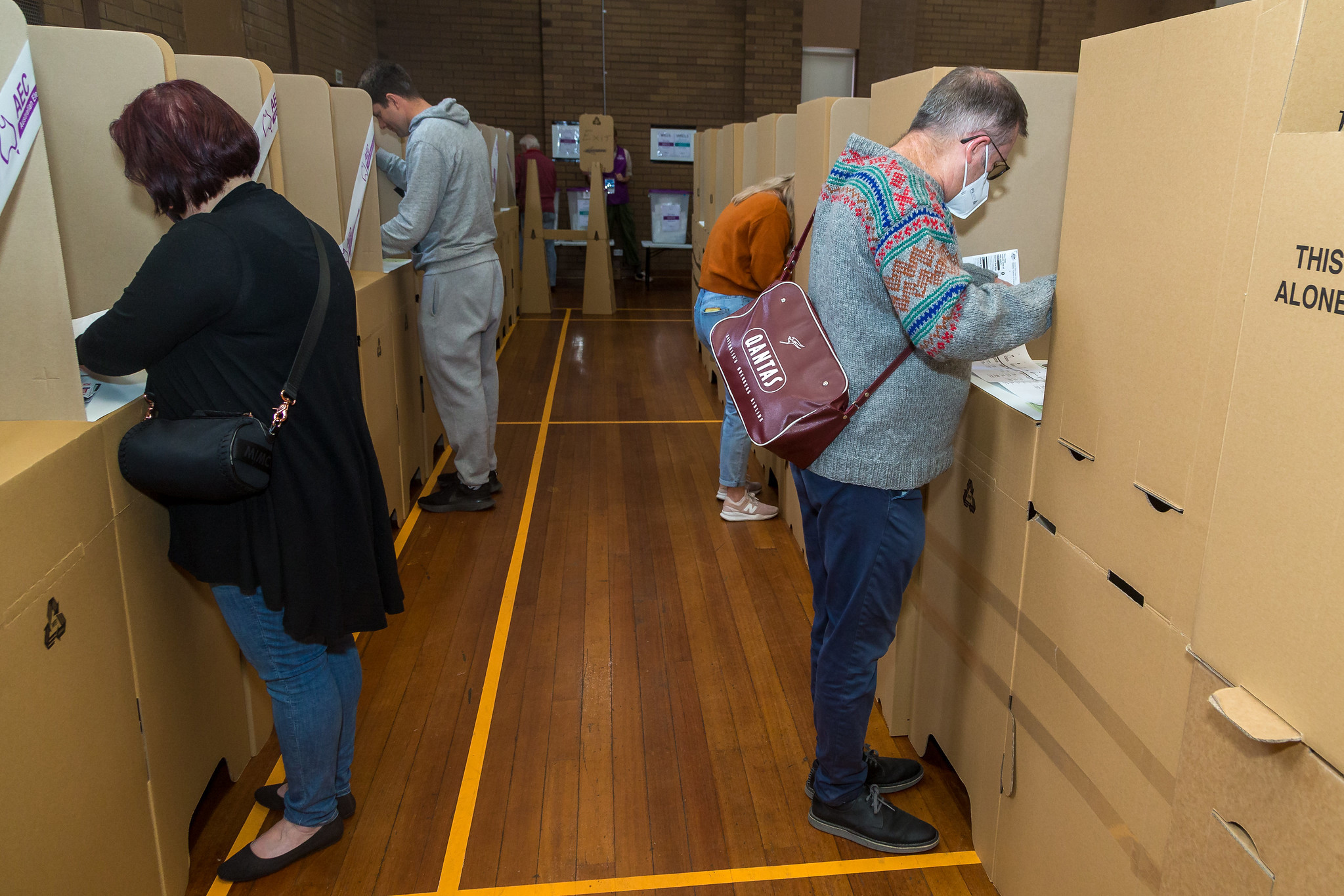 How to apply for and submit a postal vote this election