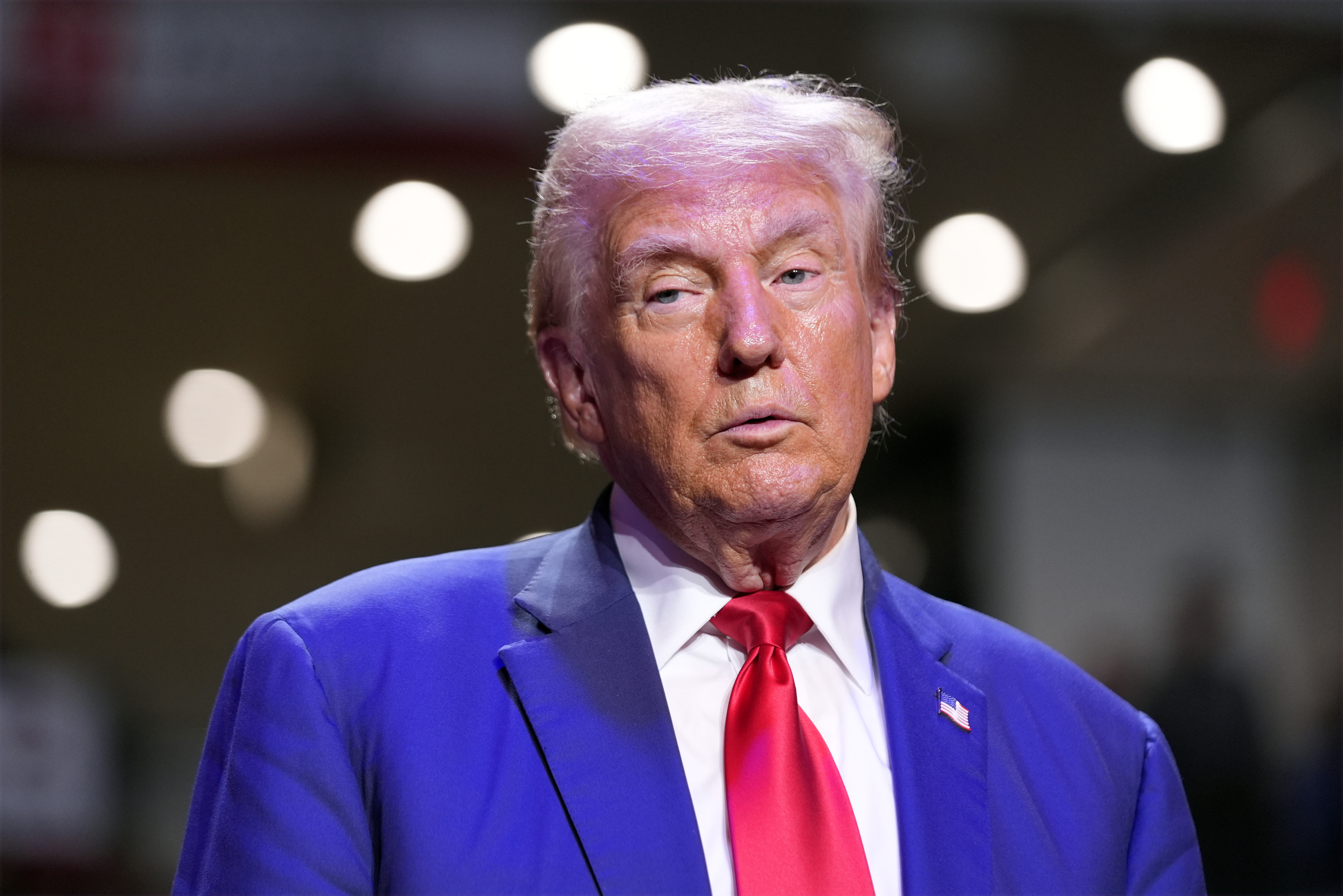 El candidato presidencial republicano, el expresidente Donald Trump, habla en un evento de campaña en el Ed Fry Arena de la Universidad de Indiana de Pensilvania, el lunes 23 de septiembre de 2024, en Indiana, Pensilvania. (Foto AP/Alex Brandon)