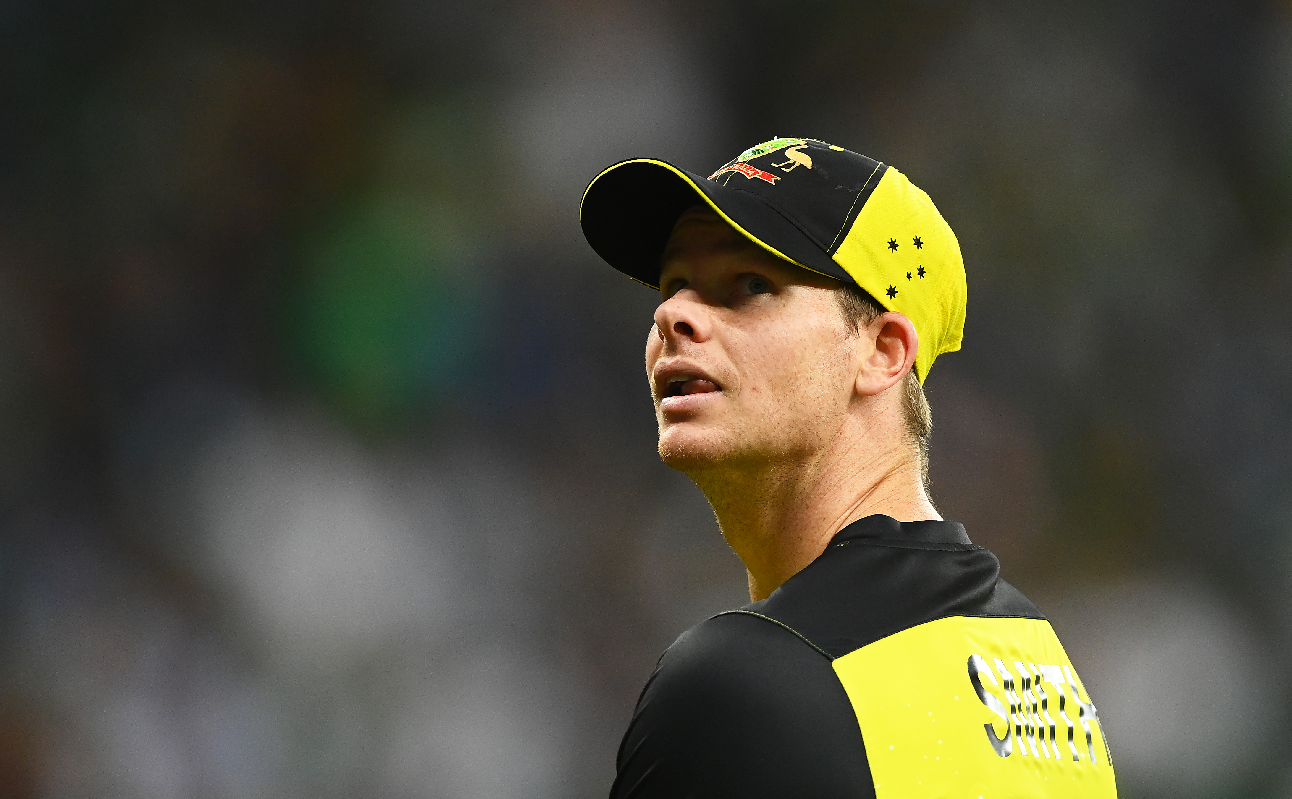 DUBAI, UNITED ARAB EMIRATES - NOVEMBER 11: Steve Smith of Australia looks on during the ICC Men's T20 World Cup semi-final match between Pakistan and Australia at Dubai International Stadium on November 11, 2021 in Dubai, United Arab Emirates. (Photo by Alex Davidson/Getty Images)