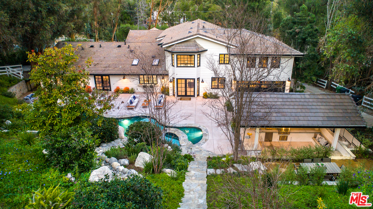 A look at Miley Cyrus' impressive property portfolio.