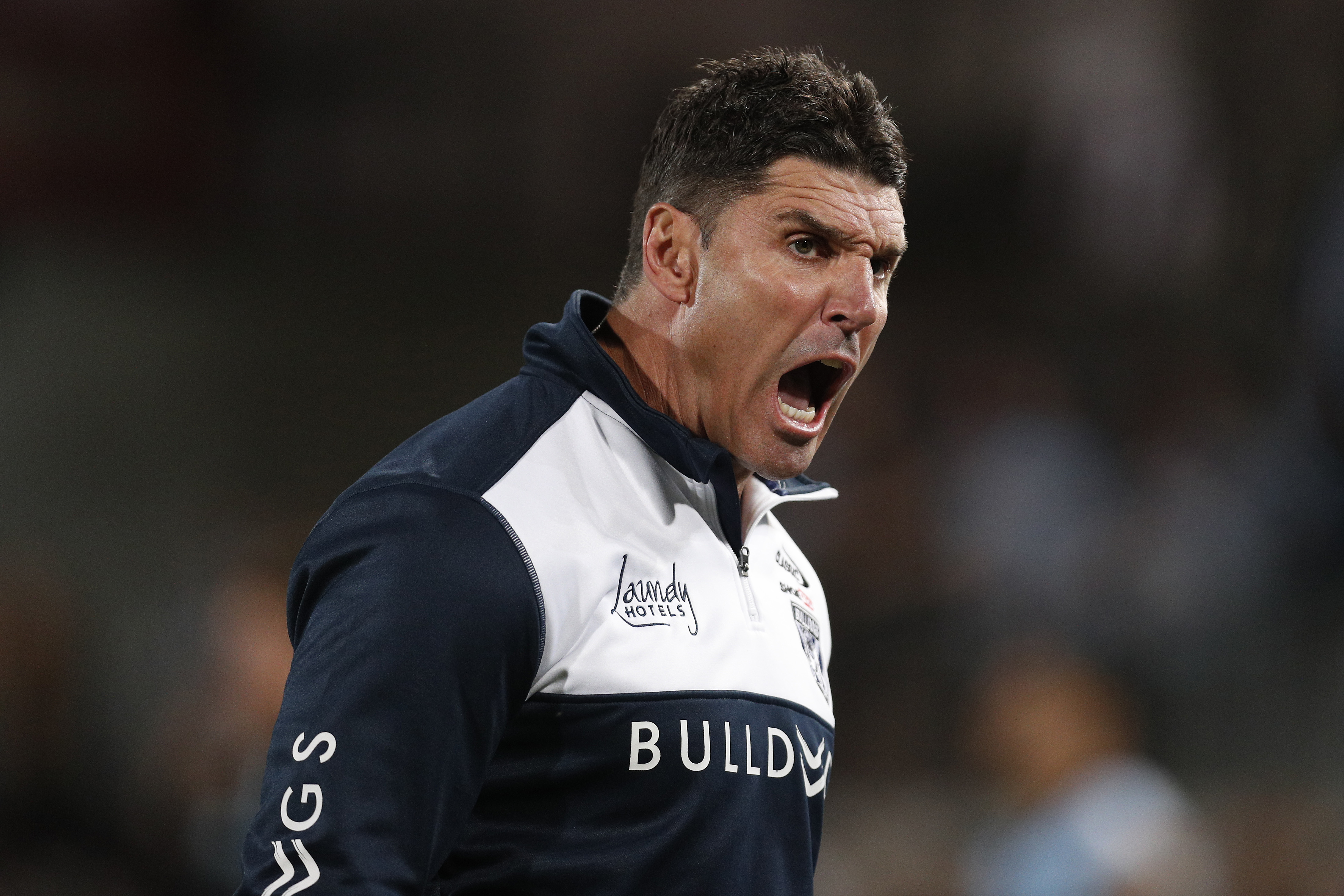 Trent Barrett reacts during a Bulldogs loss.