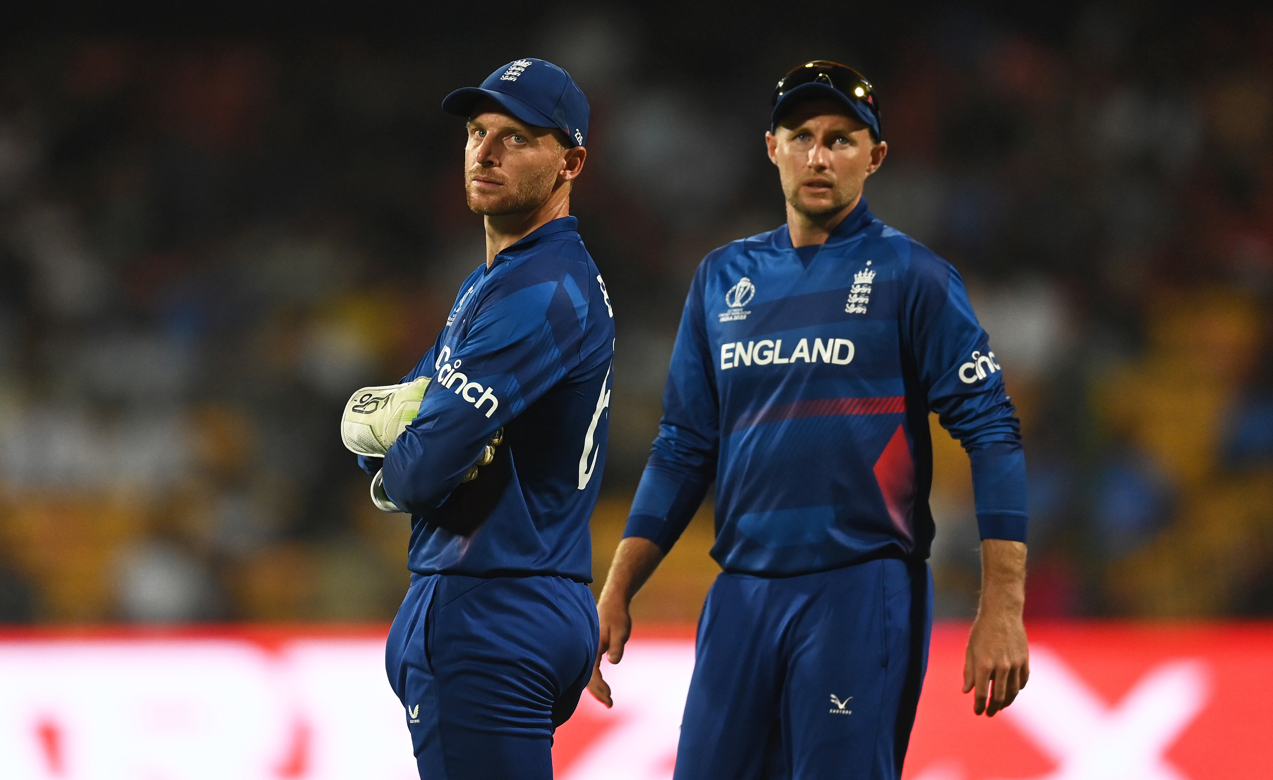 England's Jos Buttler (left) and Joe Root.