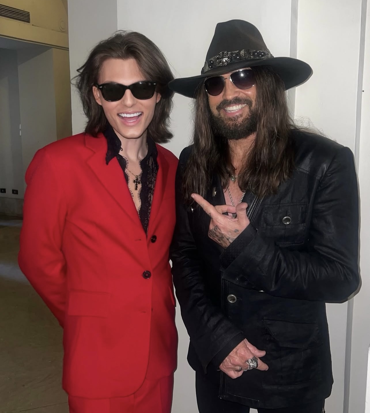 Damian Hurley, Billy Ray Cyrus.
