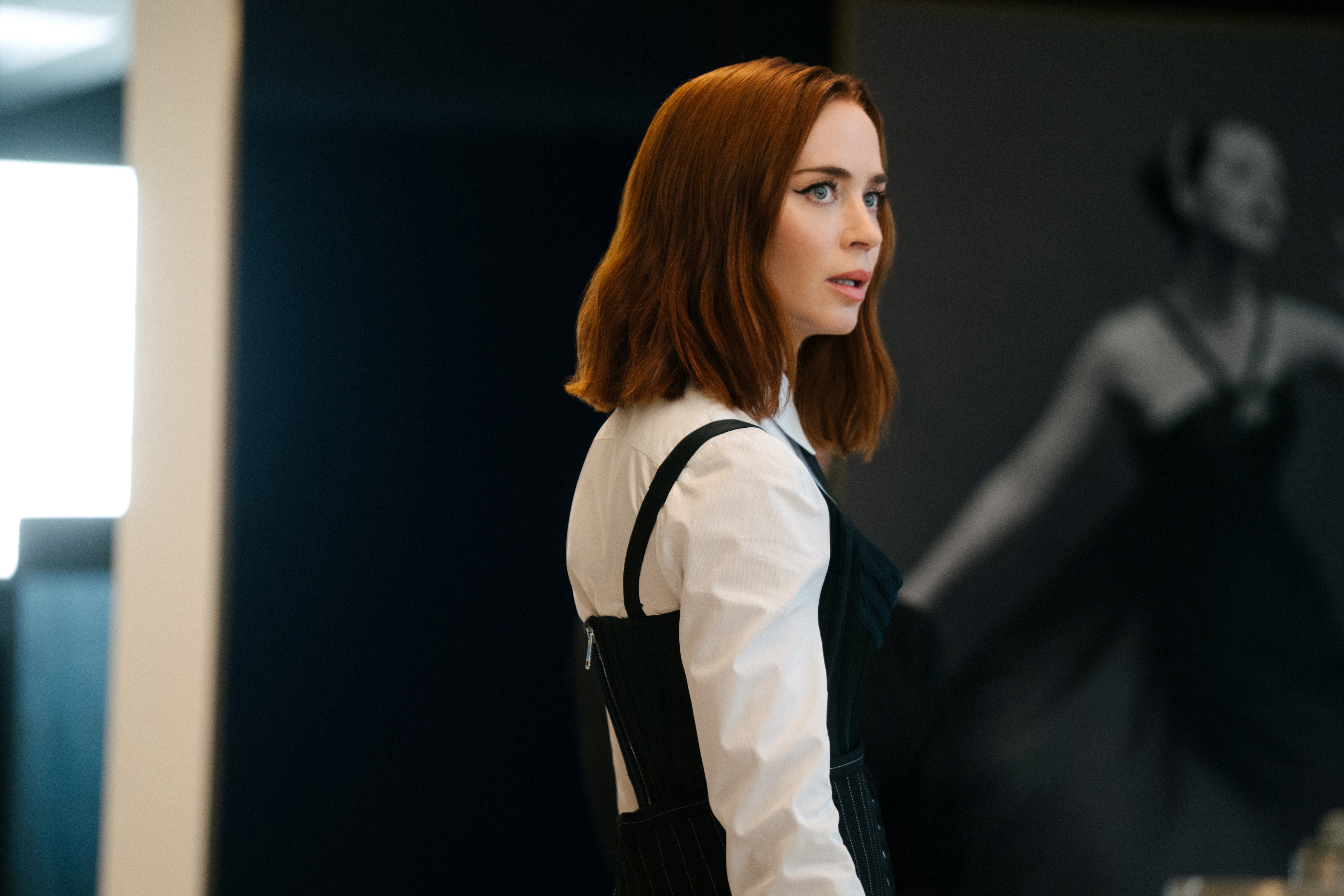 (Center) Emily Blunt as Emily Charlton in 20th Century Studios' THE DEVIL WEARS PRADA 2. Photo courtesy of 20th Century Studios. © 2026 20th Century Studios. All Rights Reserved.