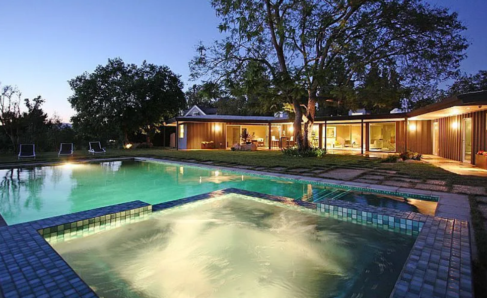 A look at Miley Cyrus' impressive property portfolio.