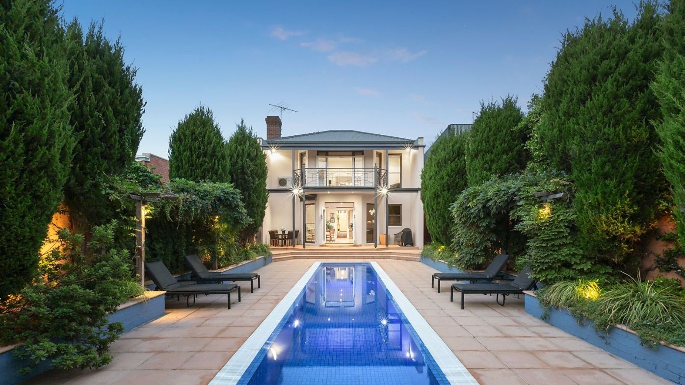 Auctions mansions Sydney Melbourne property real estate millions 