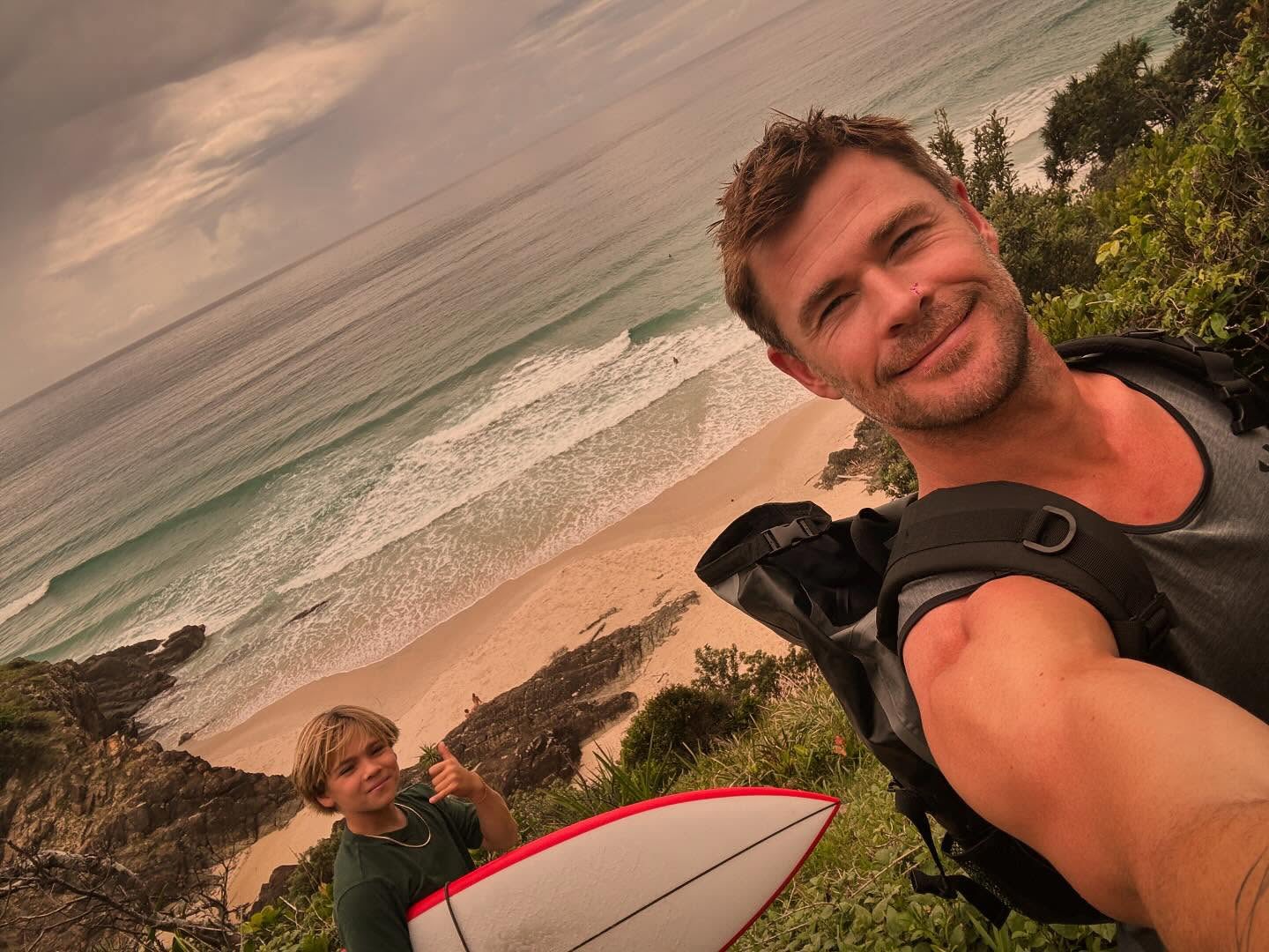 Chris Hemsworth and kids at the beach