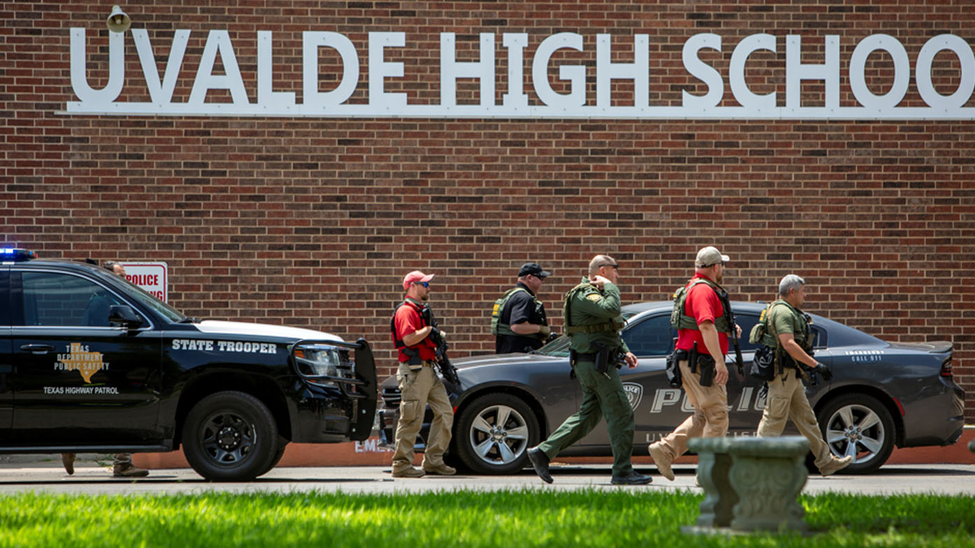 Pistolero de Texas advirtió en línea que iba a disparar en la escuela