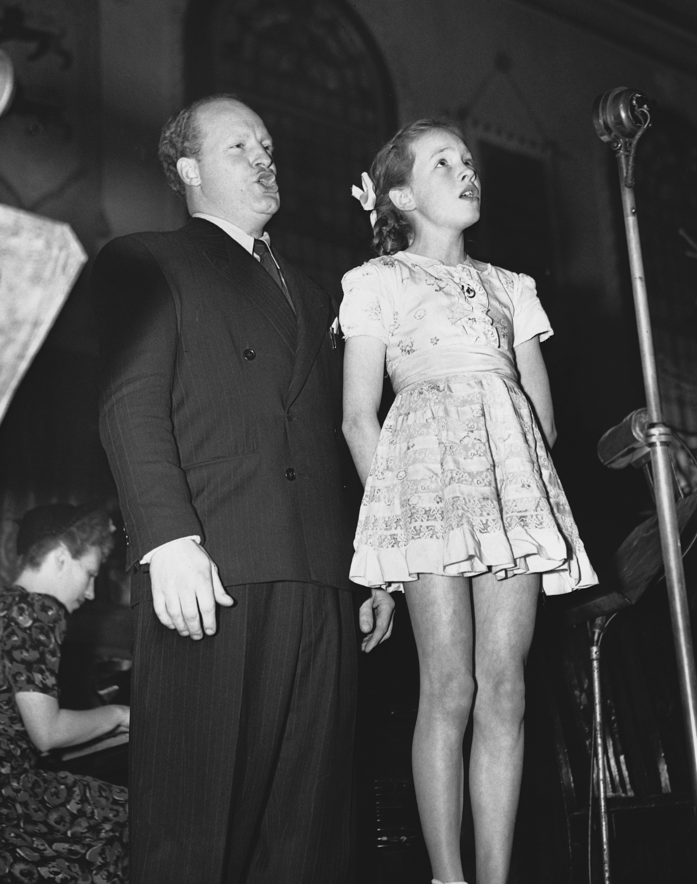 1946