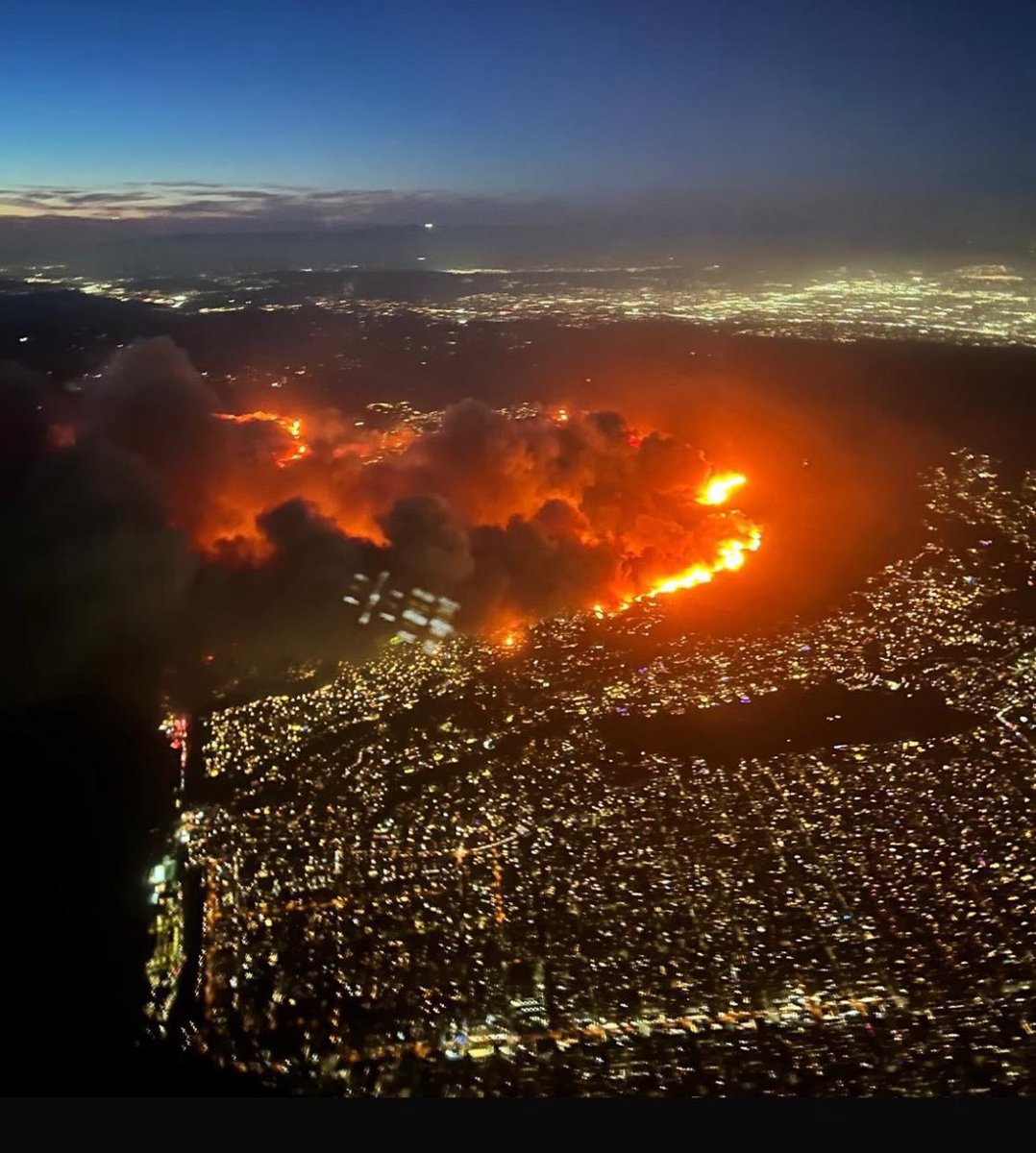 El número de muertos aumenta a 24 mientras las cuadrillas intentan acorralar los incendios en Los Ángeles antes de que regresen los vientos