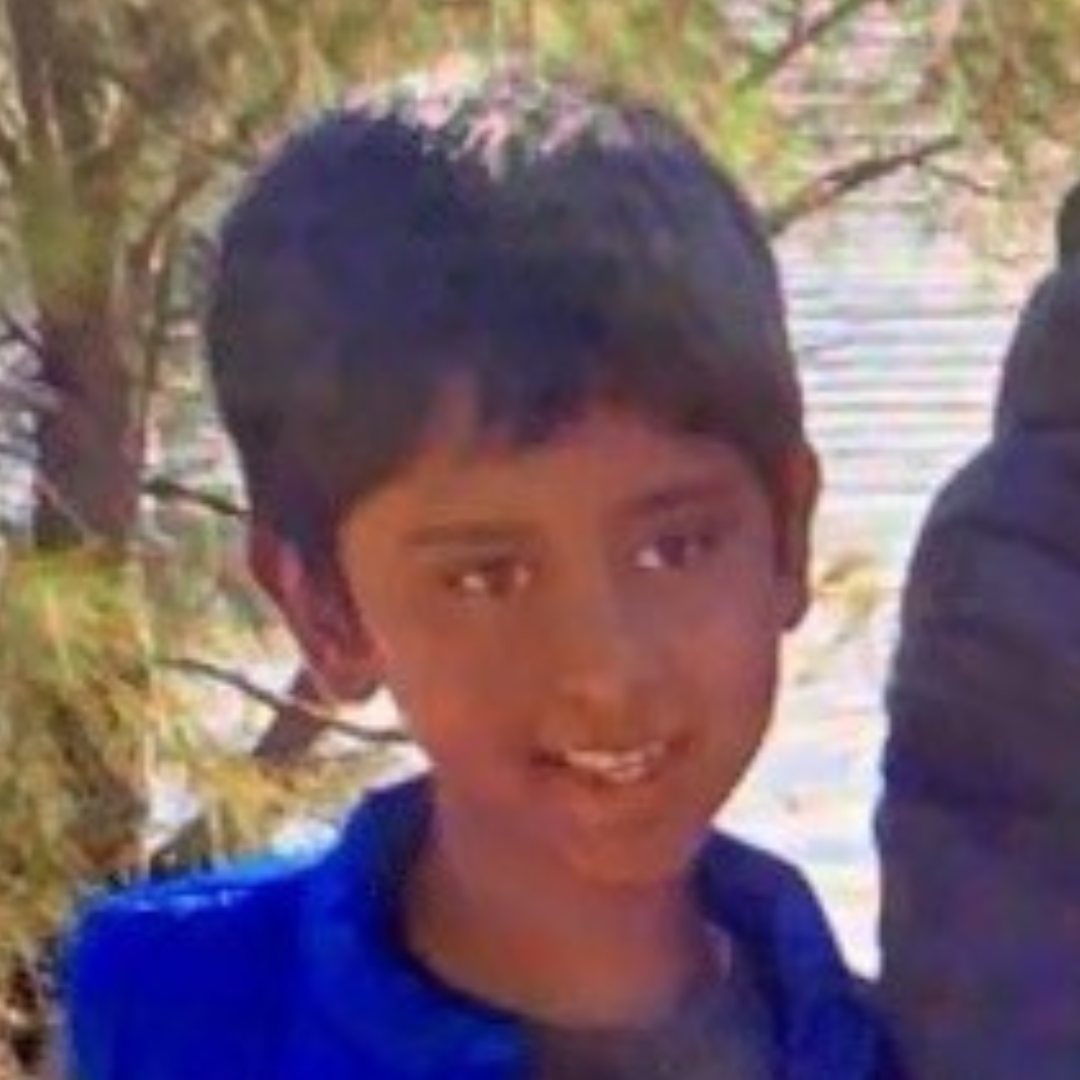 Pranav is described as being of Indian Sub-Continental appearance, about 110cm tall, with short dark hair, and dark brown eyes. 