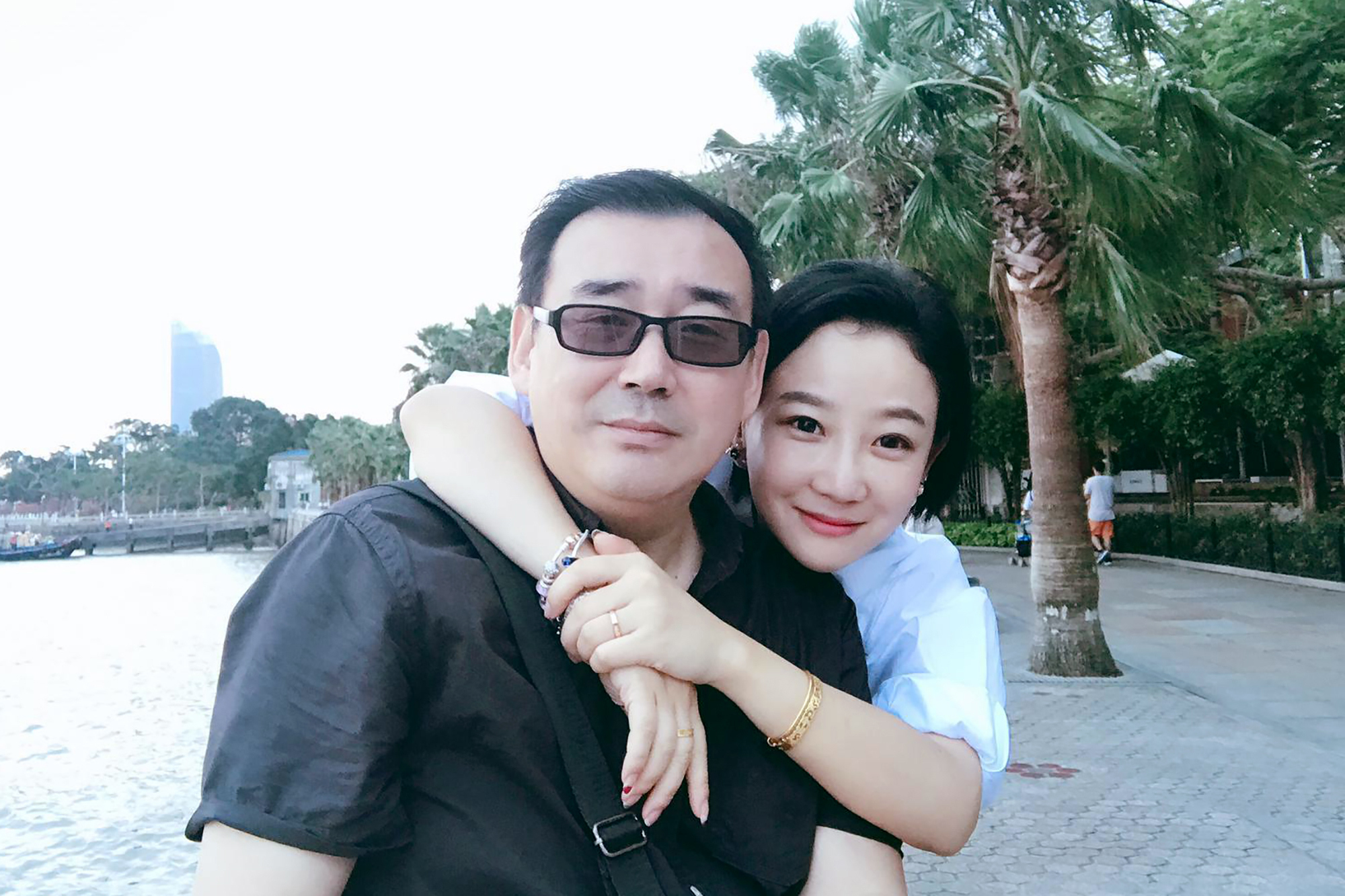 Yang Hengjun and his wife Yuan Xiaoliang