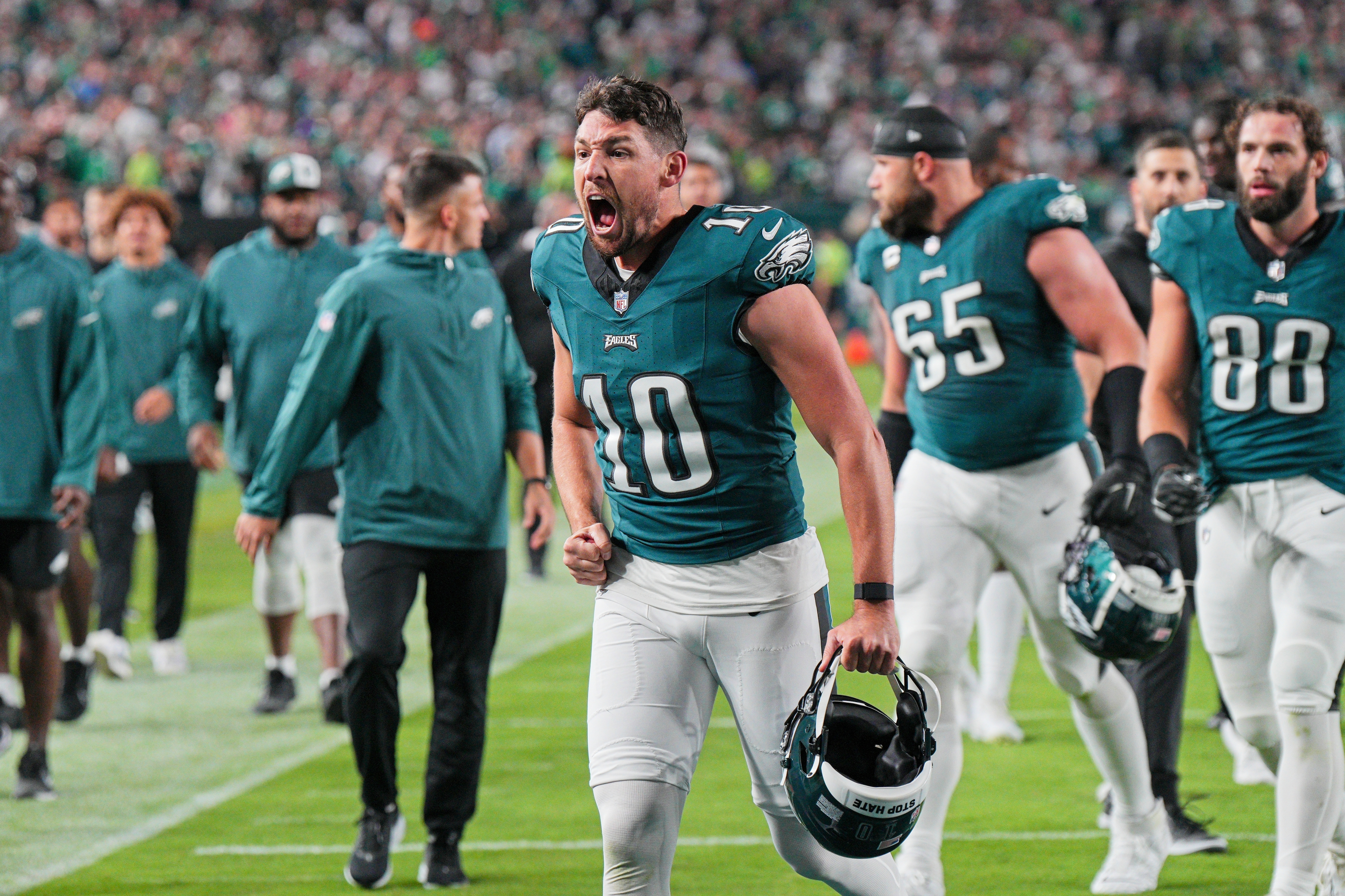 NFL news 2023: Aussie ex AFL player Arryn Siposs axed by Philadelphia Eagles  after two games of new season