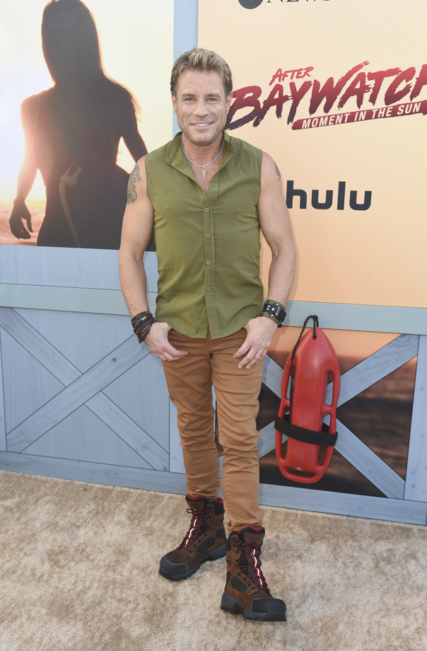 Jaason Simmons arrives at the premiere of 