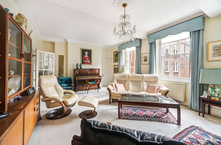 Unit in Princess Diana's first London home goes on the market 