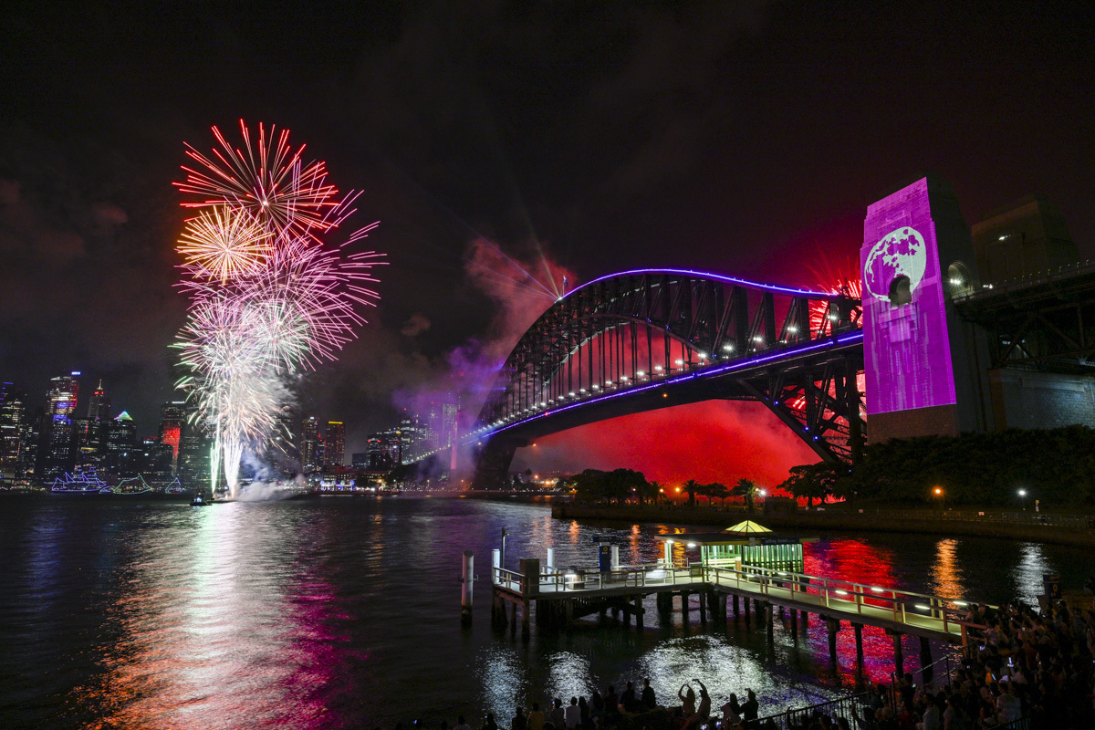 Sydney's 9pm New Years Eve fireworks from Kirribilli