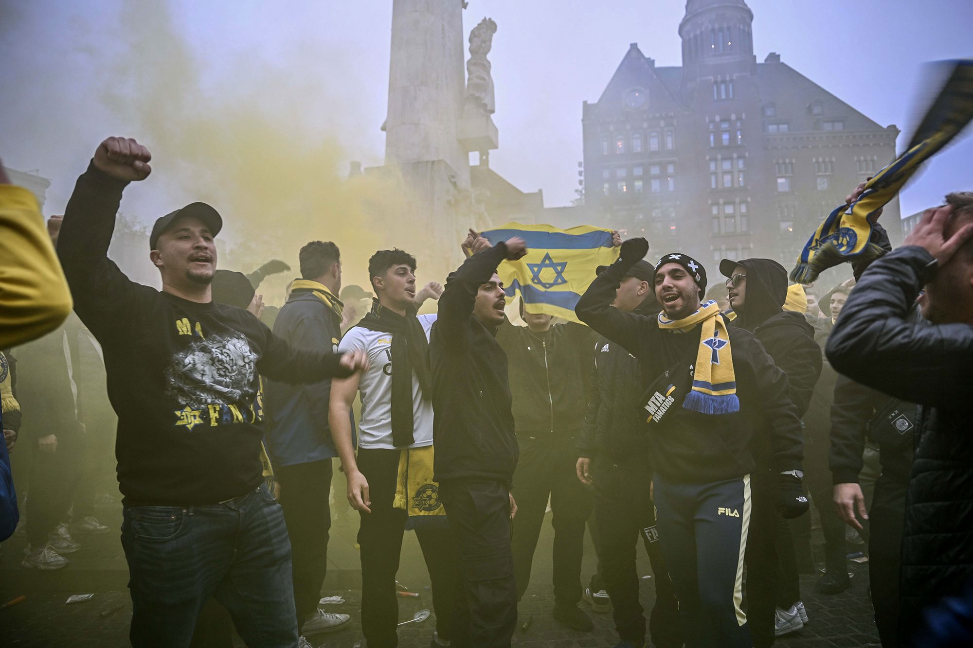 Israeli football fans attacked in Amsterdam