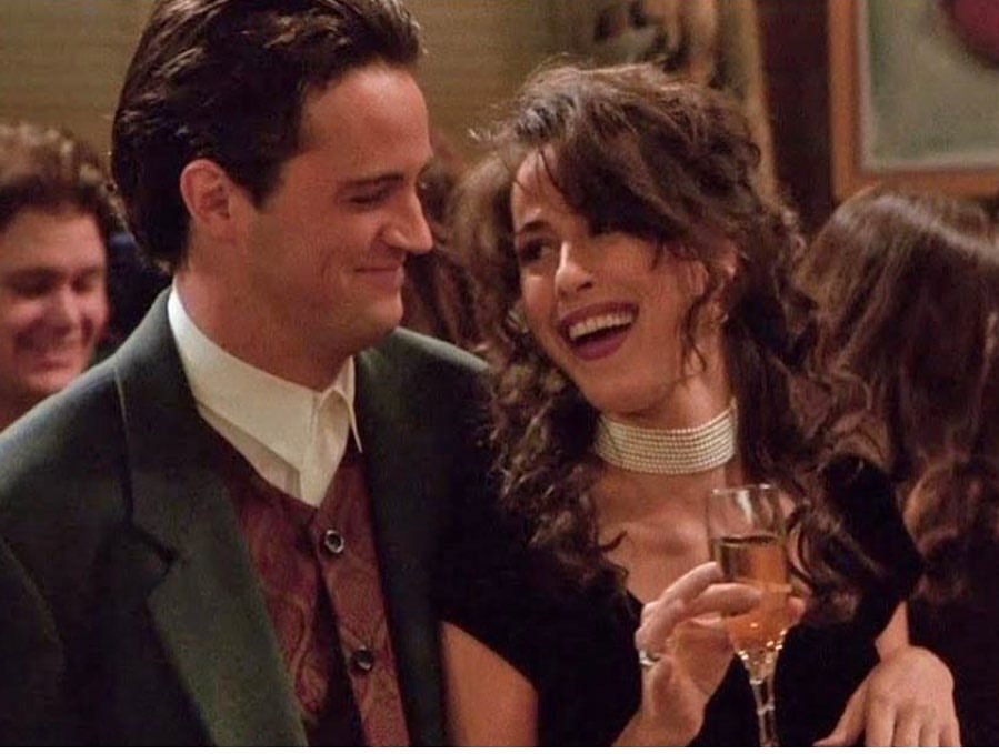 Matthew Perry and Maggie Wheeler as Chandler Bing and Janice in Friends