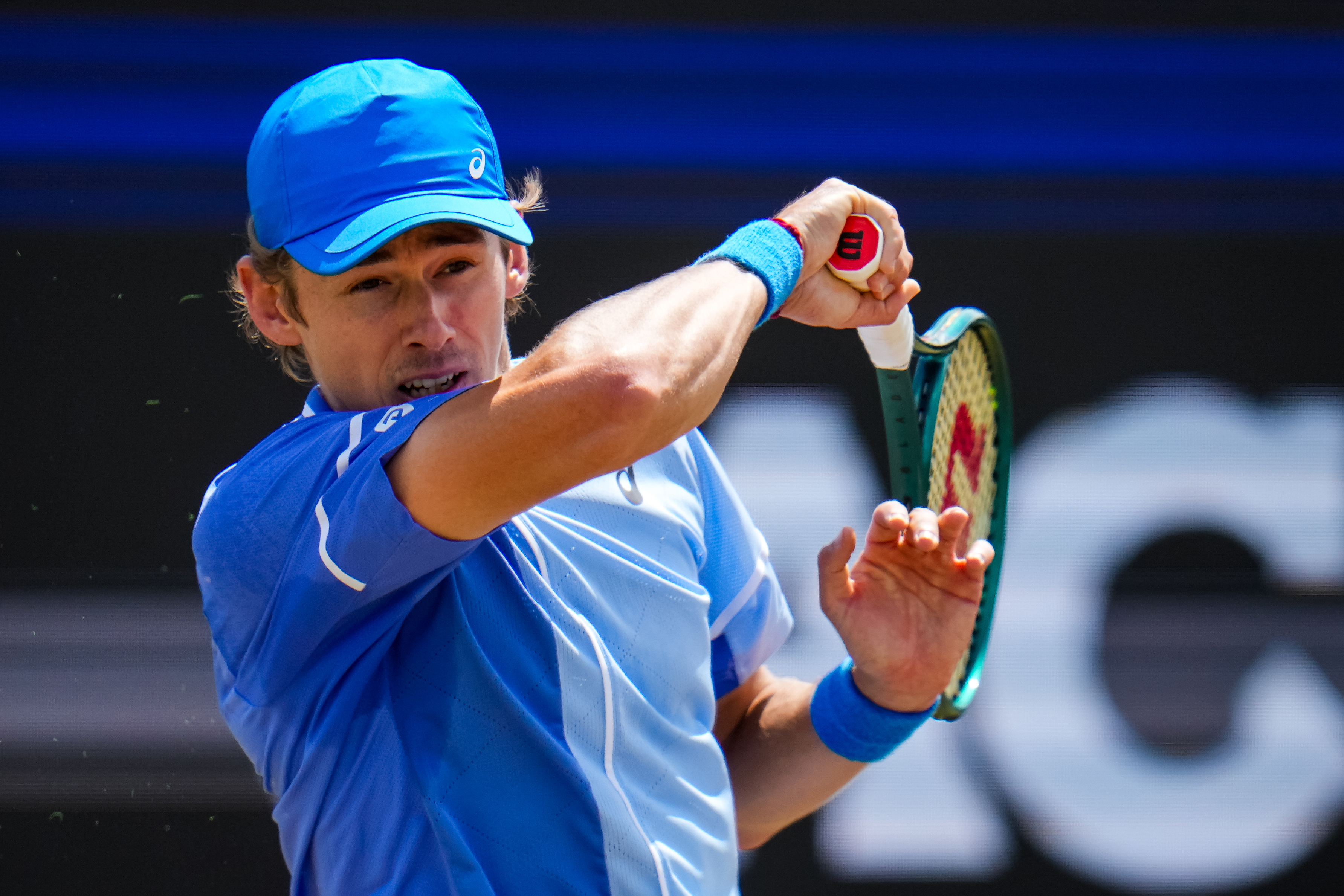 Alex de Minaur of Australia plays a forehand in his men's singles semi final match against Ugo Humbert of France on Day 6 of the Libema Open Grass Court Championships at the Autotron on June 15, 2024 in 's-Hertogenbosch, Netherlands. (Photo by Rene Nijhuis/BSR Agency/Getty Images)