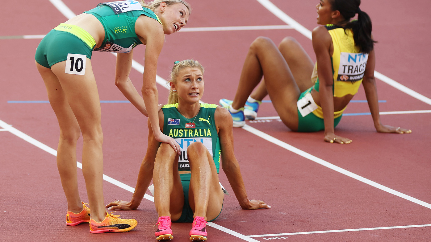 Australian middle-distance stars Abbey Caldwell (left) and Jessica Hull.
