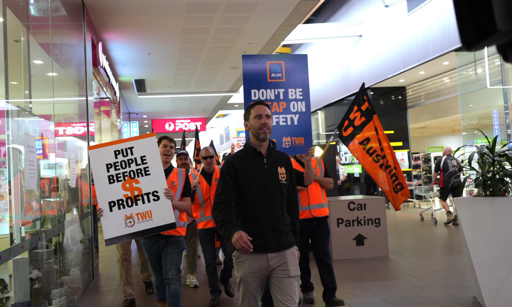 Aldi has hit back at the protests outside its stores across the country as the Transport Workers Union (TWU) blames the supermarket giant for the collapse of a trucking company.