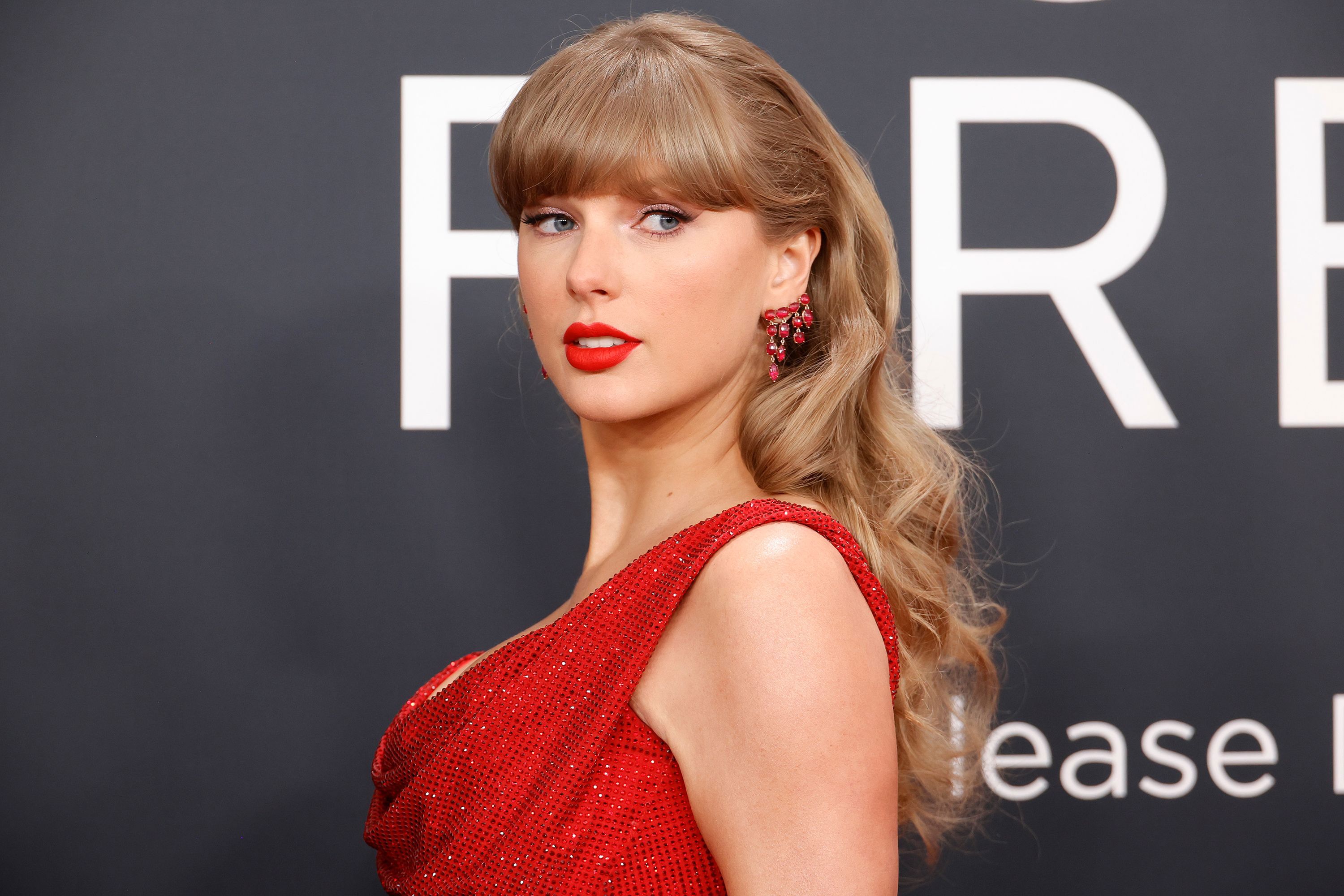 Taylor Swift attends the 67th GRAMMY Awards on February 02, in Los Angeles.**This image is for use with this specific article only** 