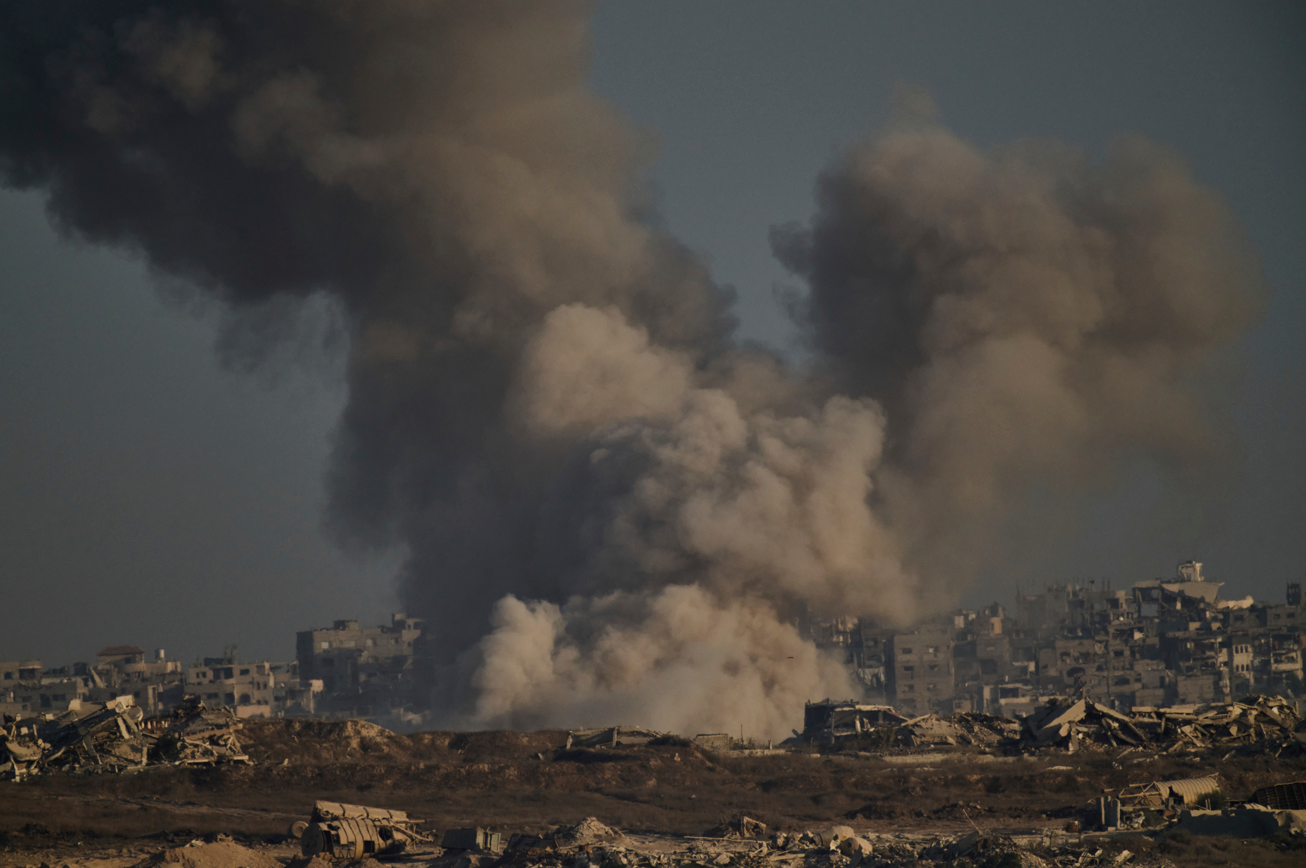 Israel will halt aid into Gaza ahead of major attack