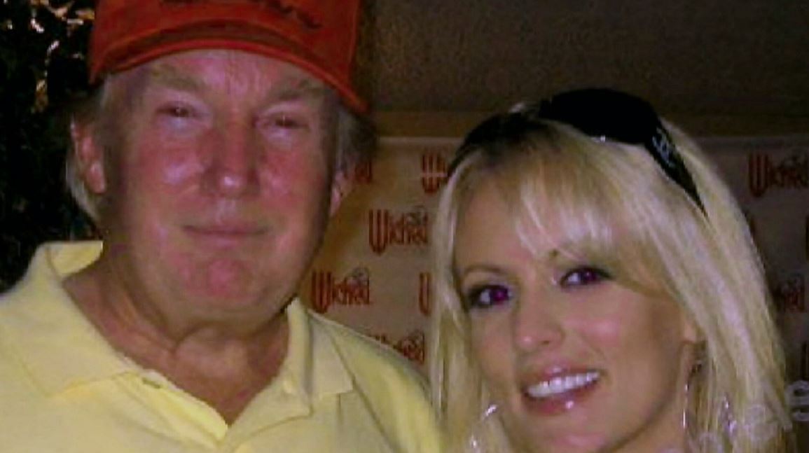 Comenzó en 2006, cuando Stormy Daniels afirma que conoció a Trump en un torneo de golf de celebridades en Lake Tahoe.