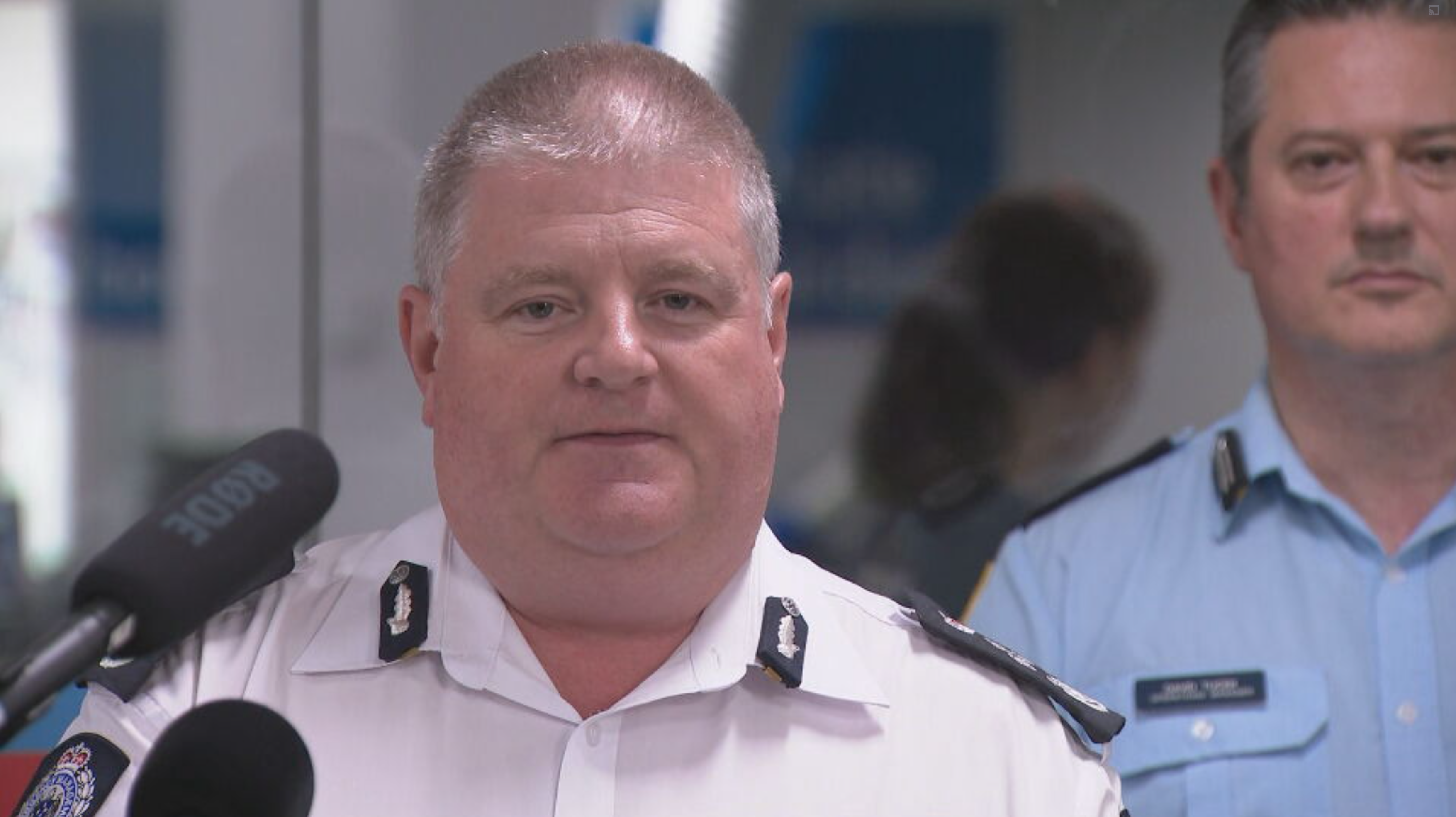 State Emergency Commissioner Tim Wiebusch said more than 1000 structures have been damaged or destroyed in the deadly bushfires.