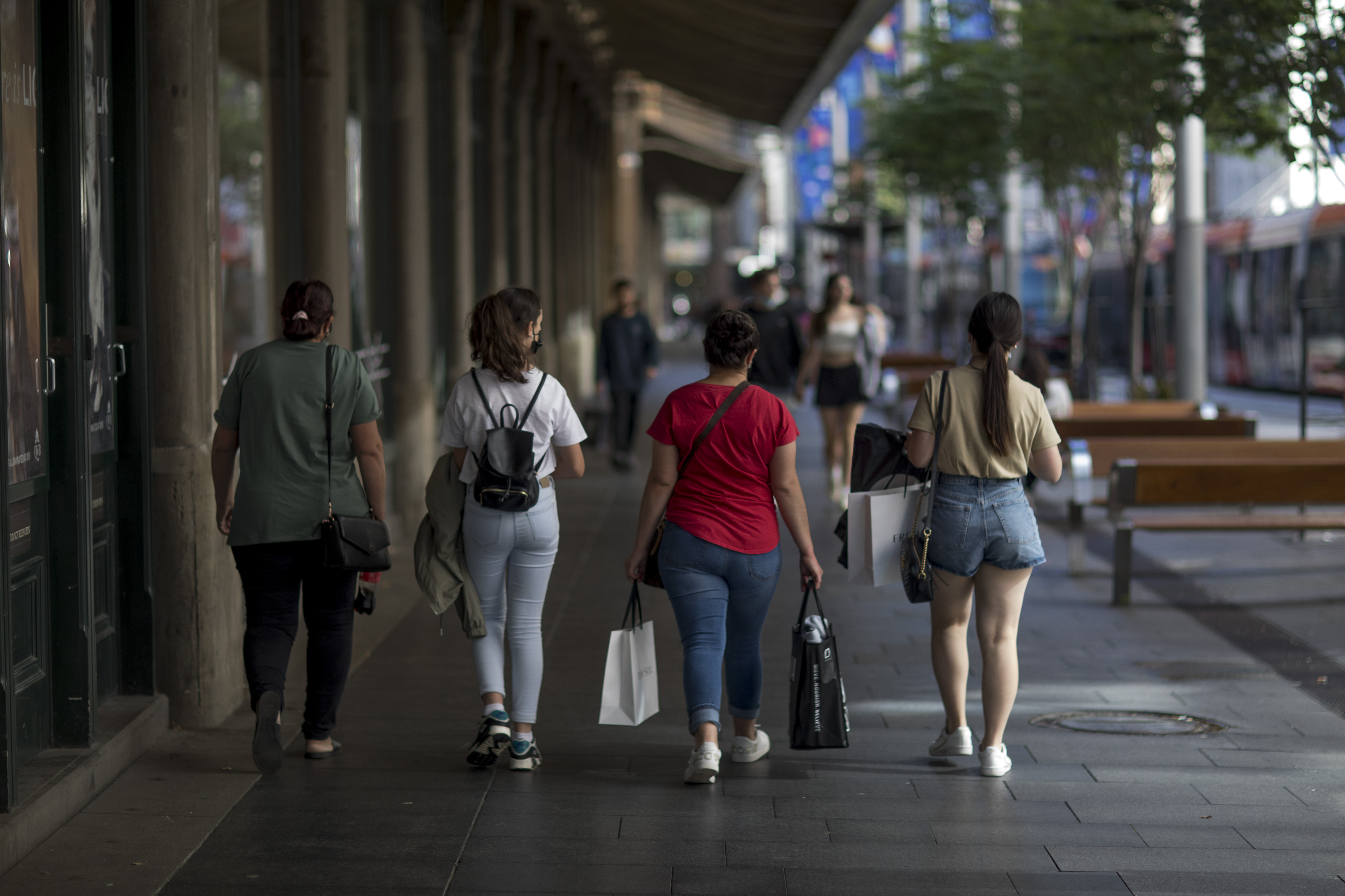 The Australian Retailers Association (ARA) said new year spending is expected to slow, as businesses face new challenges with the rising cases of the Omicron variant.