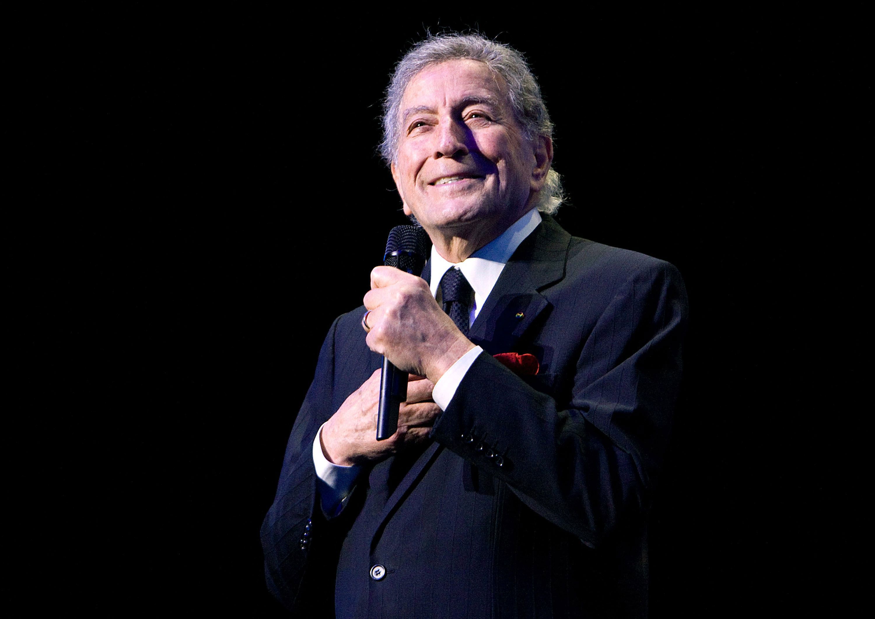 Tony Bennett, aquí actuando en The Motor City Casino en 2009 en Detroit, muere a los 96 años.