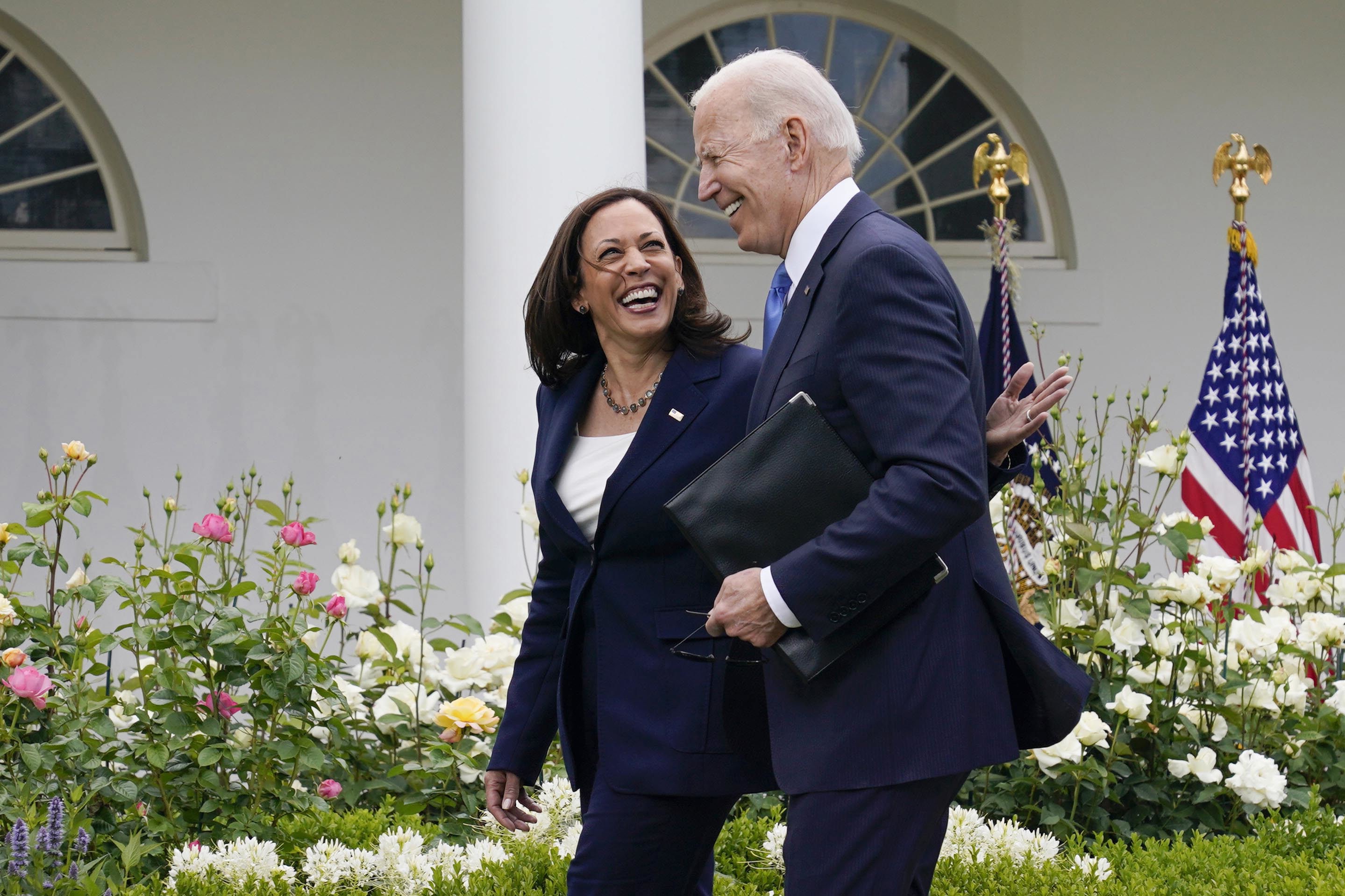 Kamala Harris es ahora oficialmente candidata presidencial demócrata