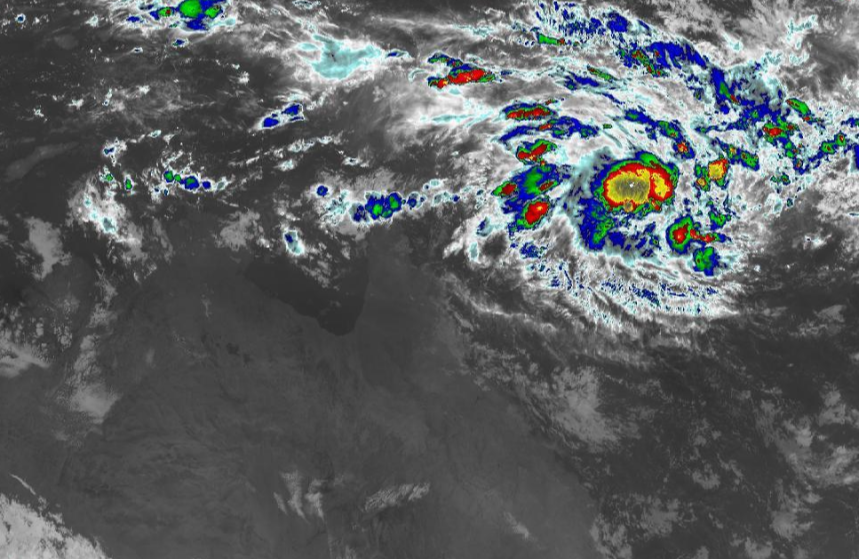 'High' chance of cyclone developing off Queensland coast this weekend