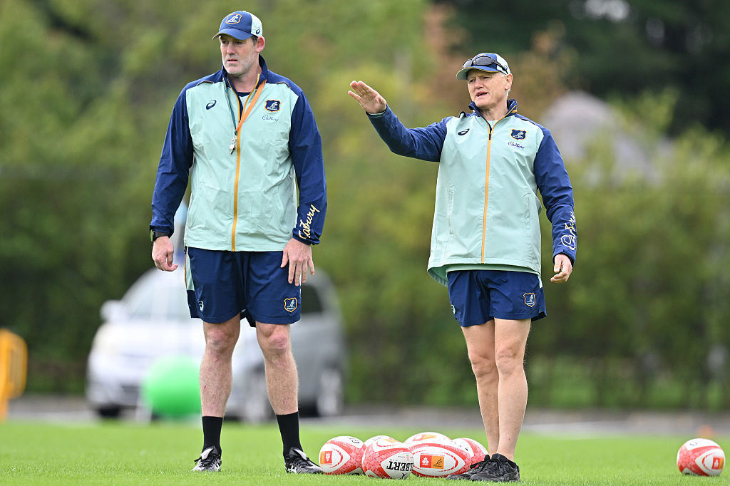 Joe Schmidt gives instruction during training in Urayasu.