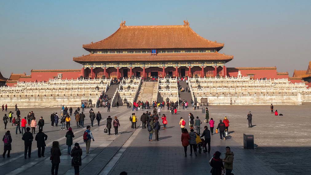 China vows to counter Trump's 'bullying' tariffs as global trade war escalates