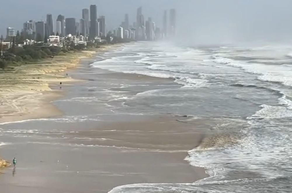 King tide Cyclone Alfred Gold coast