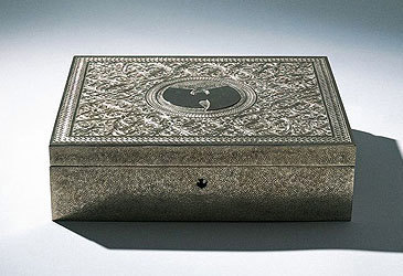 Caja de presentación del álbum Once Upon a Time in Shaolin de Wu-Tang Clan (Jon Lynn)