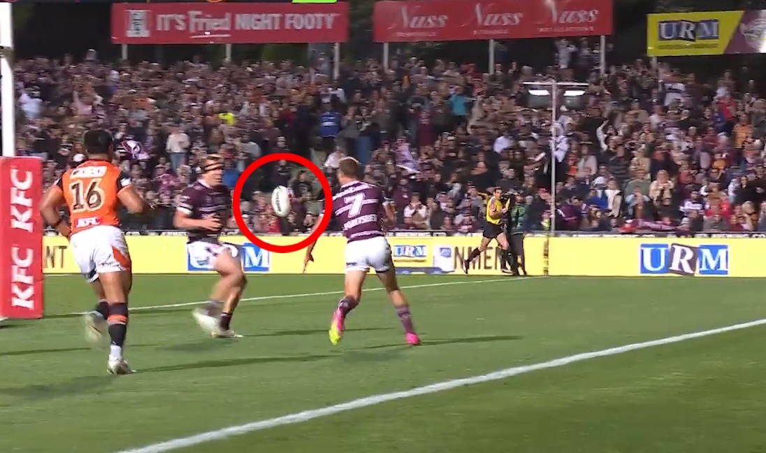 Daly Cherry-Evans sacrifices a sure-try to give Jake Trbojevic a milestone game to remember.