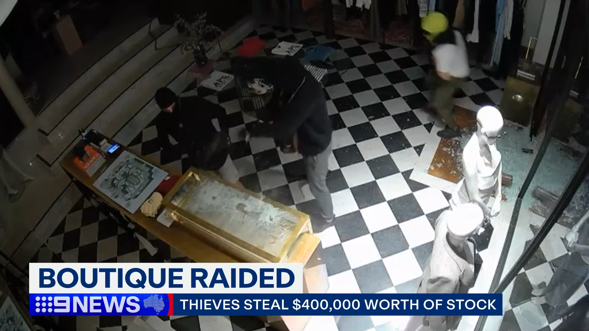 Police hunt thieves who stole $400k worth of stock from Melbourne boutique