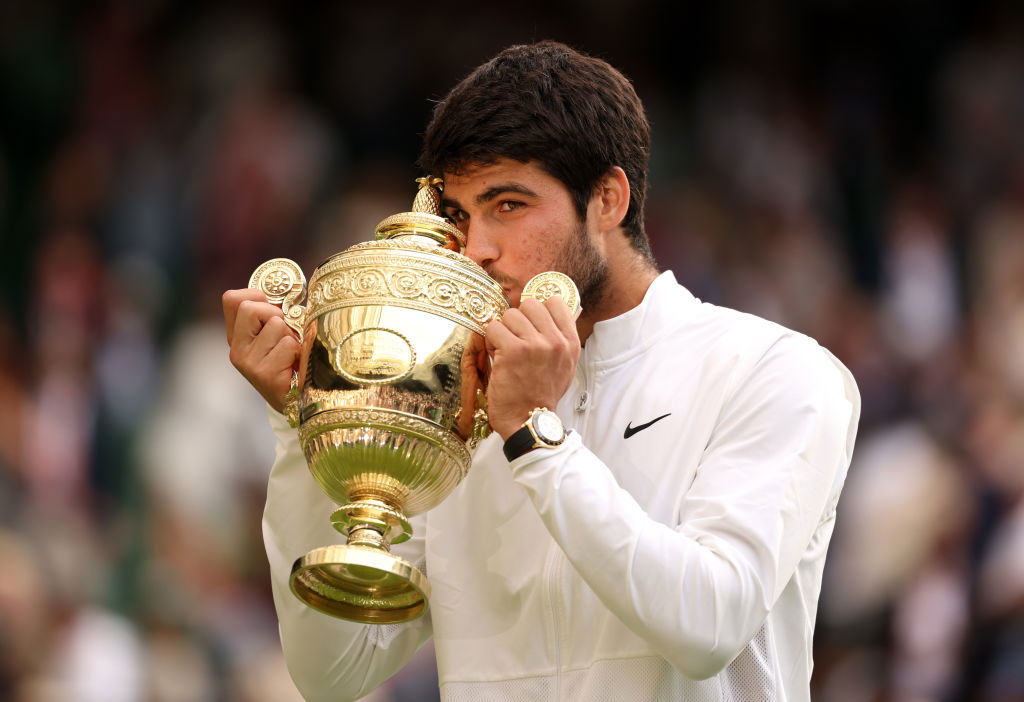 Spain's Carlos Alcaraz beats Novak Djokovic to win men's singles final at  Wimbledon