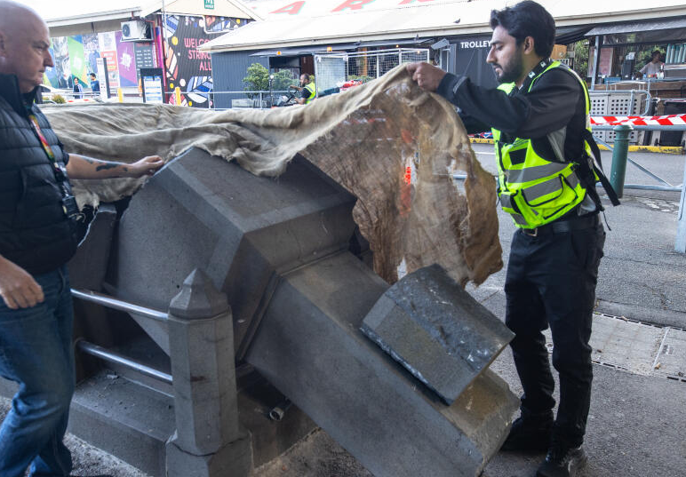 AUS DAY VANDALISM: AJohn Batman statue cut in half, destroyed by vandals on Queen St near Queen Victoria Market. Melbourne 25.01.25