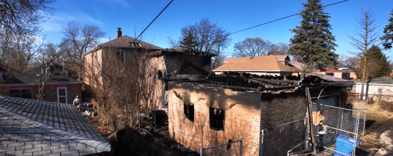 Madre obligada a recuperar ella misma el cuerpo de su hijo días después del incendio del día de Navidad