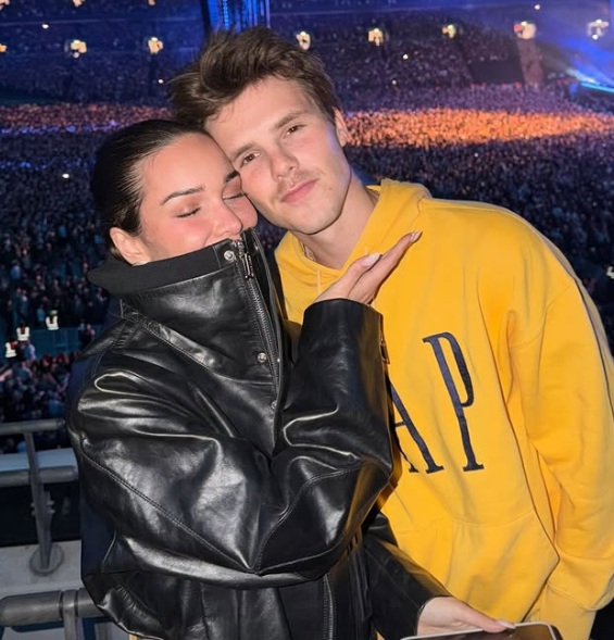 david and victoria beckham attend oasis concert with children following brooklyn beckham feud comment